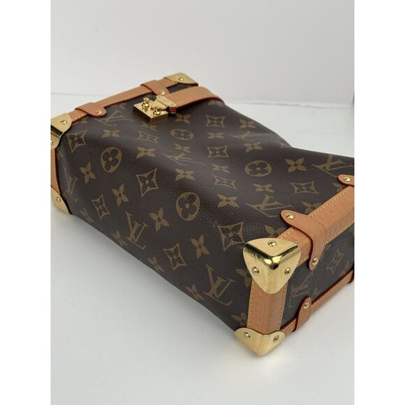 LOUIS VUITTON Monogram Side Trunk Bag - Picture 5 of 8